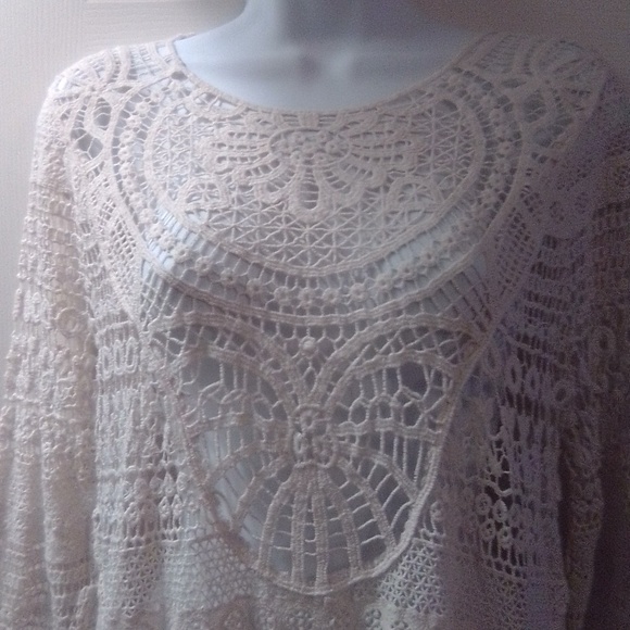 Lace pullover - Picture 2 of 3